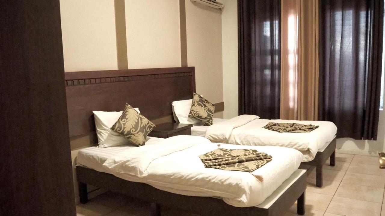 Al Fawanes Hotel Apartments Аман Екстериор снимка