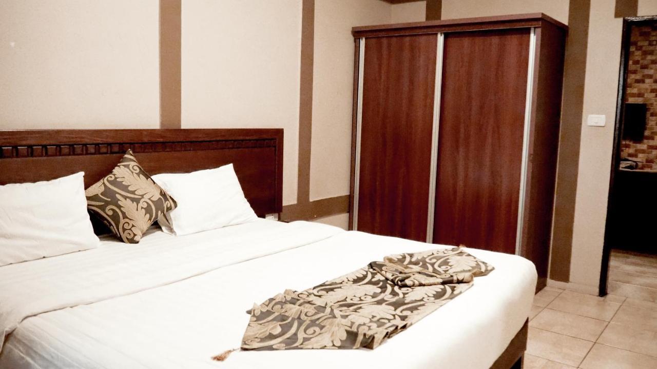 Al Fawanes Hotel Apartments Аман Екстериор снимка