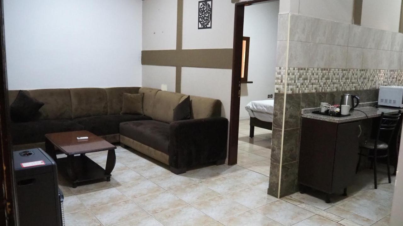 Al Fawanes Hotel Apartments Аман Екстериор снимка