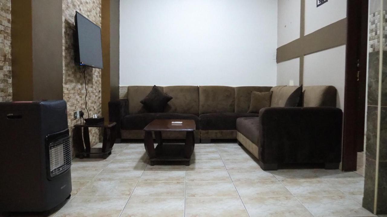 Al Fawanes Hotel Apartments Аман Екстериор снимка