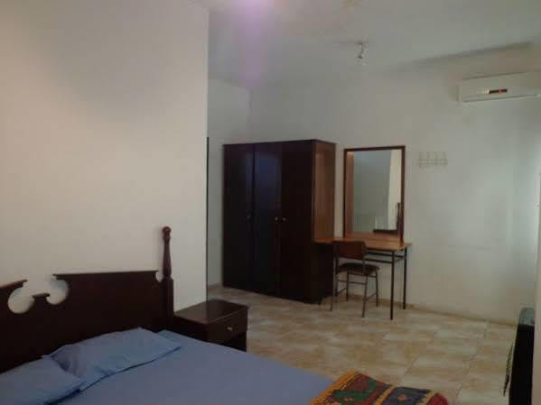 Al Fawanes Hotel Apartments Аман Екстериор снимка